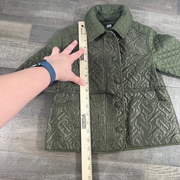 Burberry Giada Quilted Jacket in Poplar Green - Picture 14 of 15